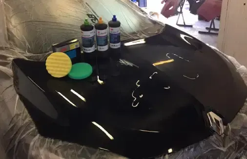 Trabajo de chapa y pintura