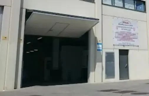 Fachada de IRC Automoción en San Fernando de Henares
