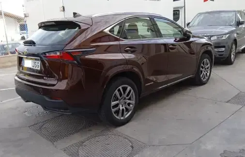 Lexus reparado a la entrega